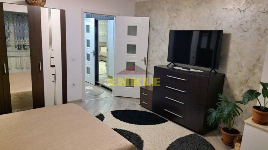 Apartament 3 camere, Zona Stejari, etaj 1 - Poză 2