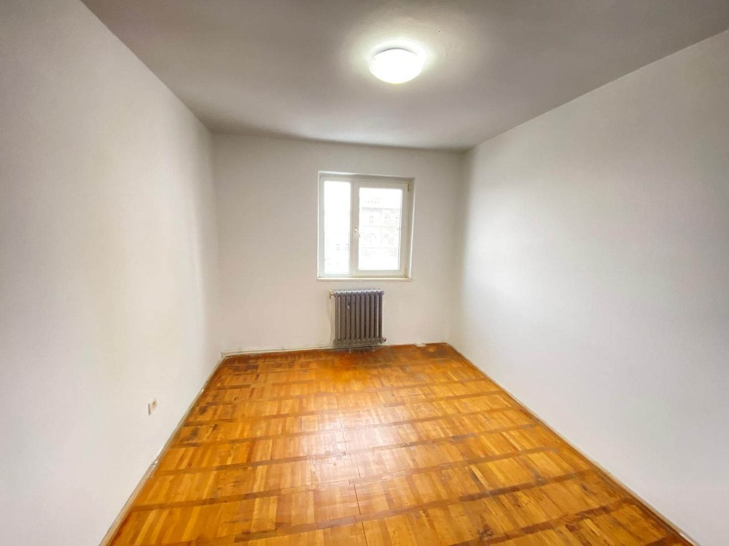 Apartamente 3 camere de vânzare Lugoj - Poză 1