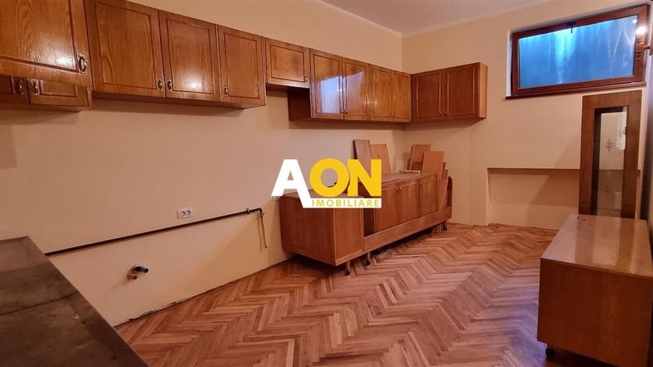 Spatiu Comercial Renovat cu Curte Interioara 7 Euro/mp - Poză 8