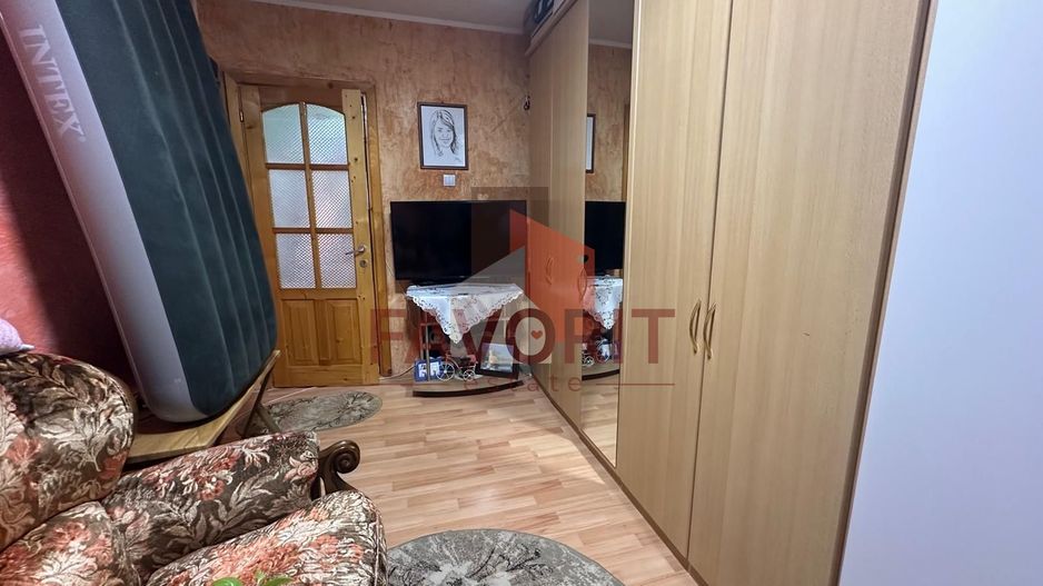 5 camere | etaj 1 | mobilat si utilat | ideal pentru inchiriere | - Poză 6