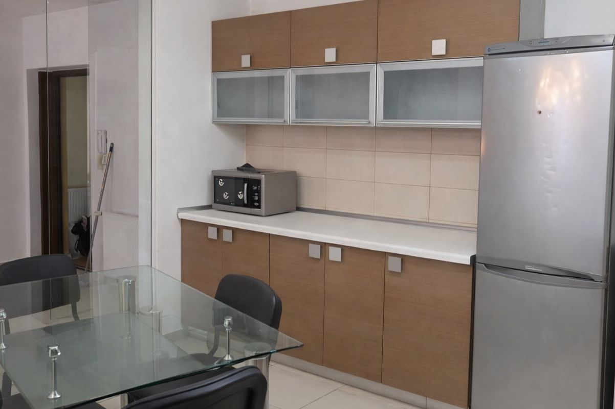 PENTHOUSE DE ÎNCHIRIAT | ELEGANȚĂ, LINIȘTE, CONFORT I DUMBRĂVIȚA - Poză 4