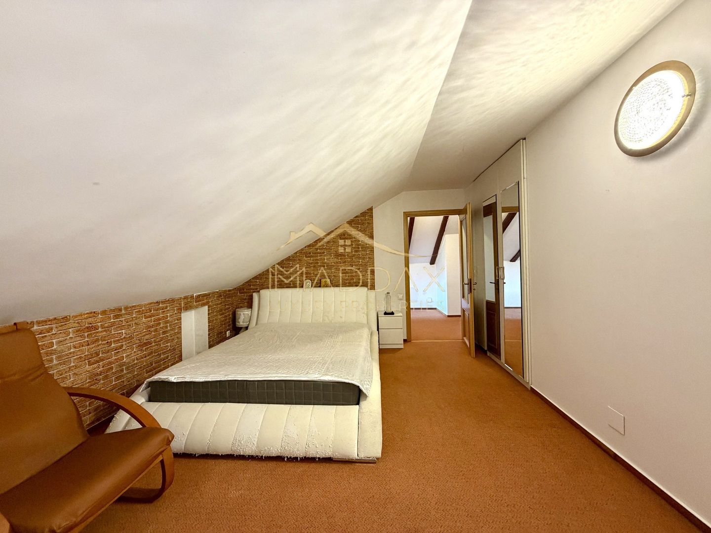 Vila cu 6 camere *485 mpc // *1.670mp teren* // 8 locuri parcare // Sisești - Poză 57