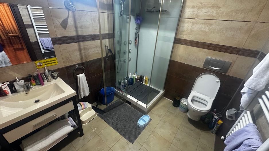 CASA INDIVIDUALA, 9 CAMERE, TEREN 475 MP, MOBILAT/UTILAT, COMIS 0% - Poză 13