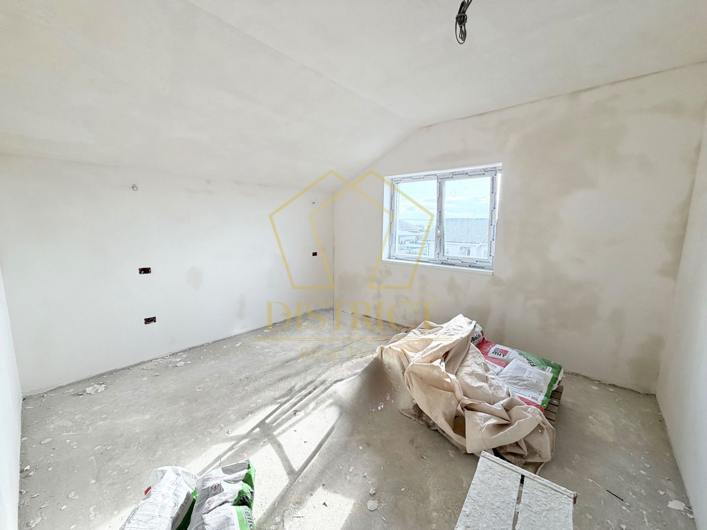 Duplex cu 4 camere 2 bai si dressing, 115 mp utili in Urseni. - Poză 11