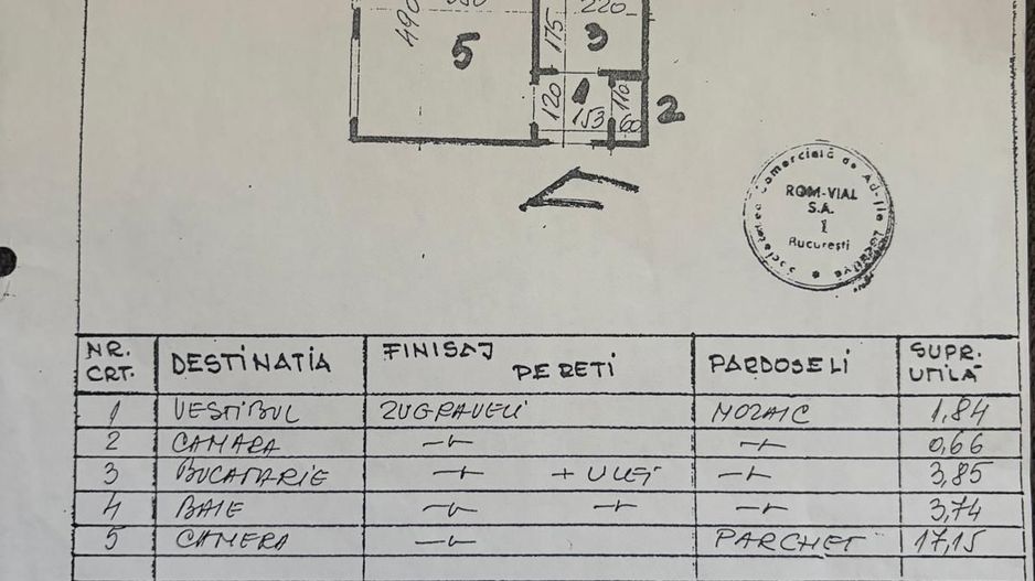 Garsoniera spatioasa cu boiler electric, Mihalache-1 Mai - Poză 17