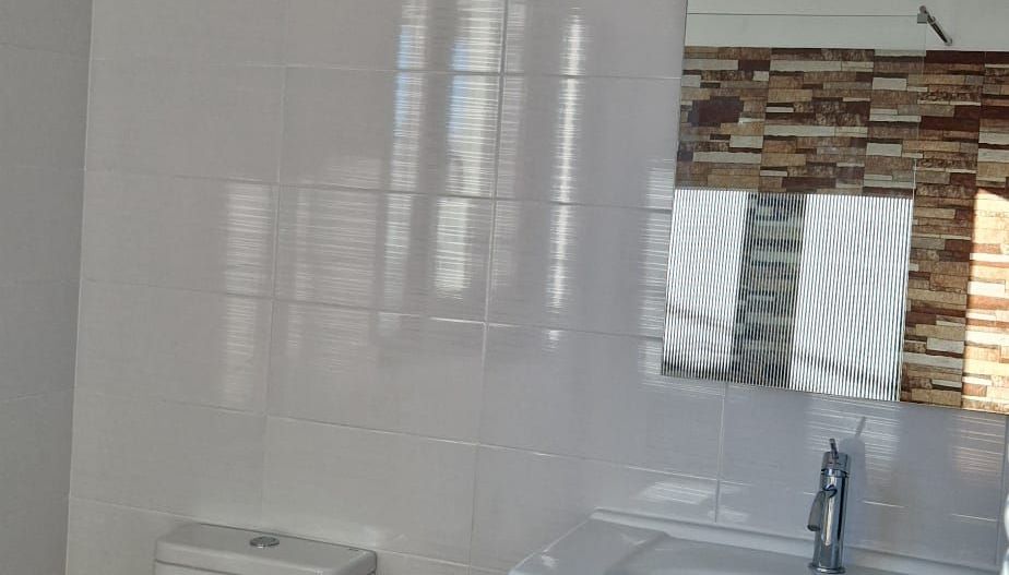 Casă / Vilă cu 3 camere de vânzare în Falticeni - Poză 4