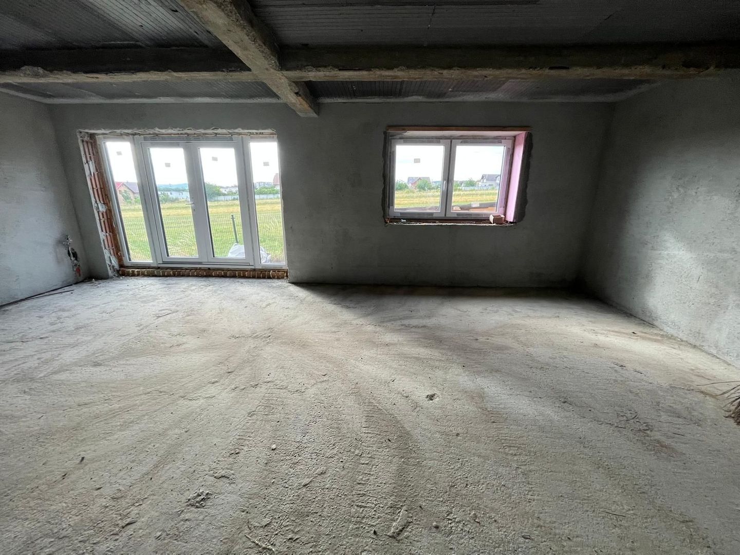 🏡 Casă de vânzare | Burdujeni | 200 mp utili | 7,7 Ari 🏡 - Poză 2