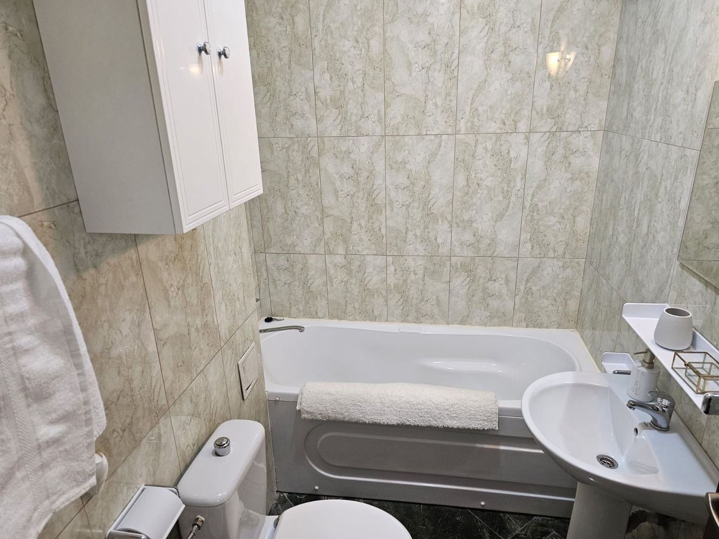 De inchiriat o camera Italian Residence, etaj 9/12, 420 euro - Poză 21