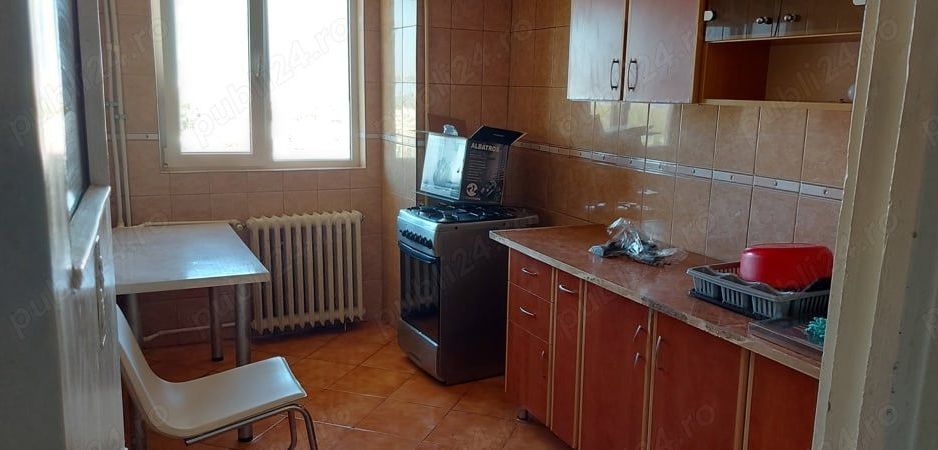 Apartament 3 camere Alexandriei Piata Rahova - Poză 1