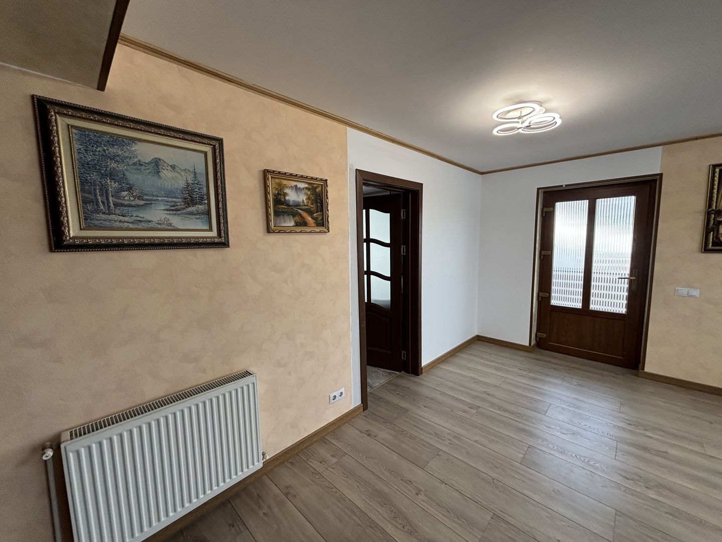 Casa 5 camere cu teren GENEROS si CARPORT - Cartierul Arhitectilor - Poză 15