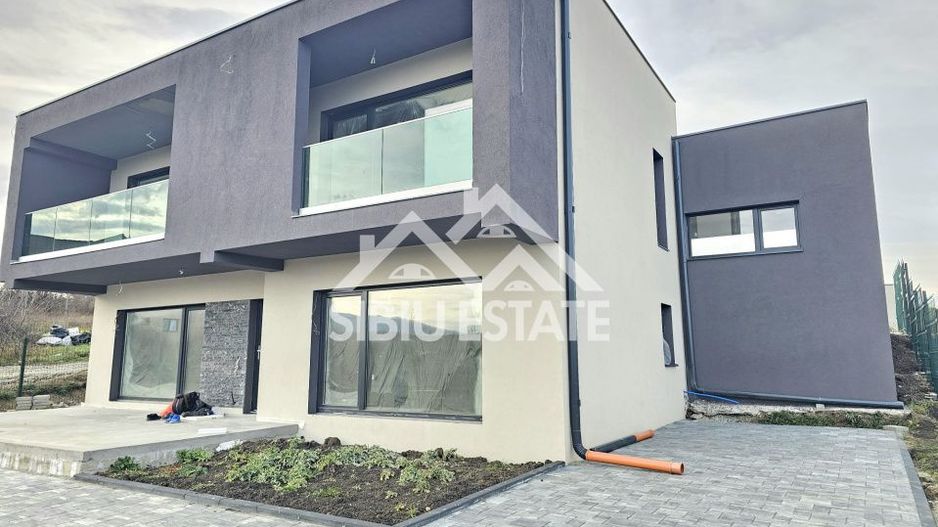 Casa noua Sibiu, Selimbar  teren 790 mp, garaj dublu, terase - Poză 2