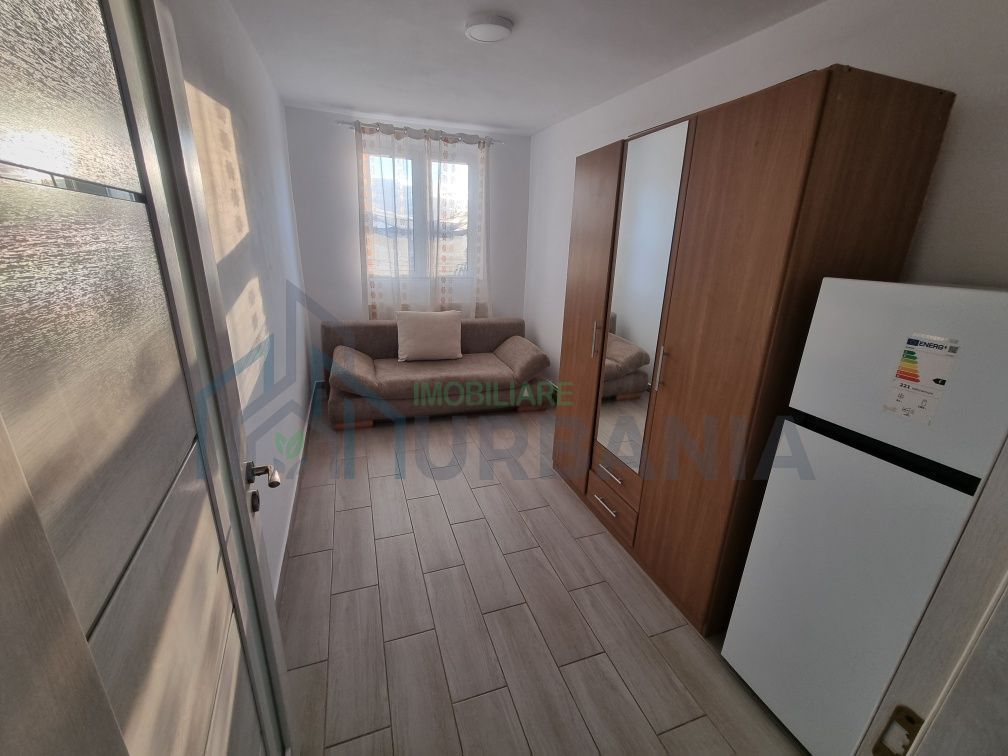 Apartament 3 camere, renovat complet, mobilat și utilat, lângă Colegiul Național „Mihail Sadoveanu” din Pașcani, cu pod pe toată suprafața - Poză 3