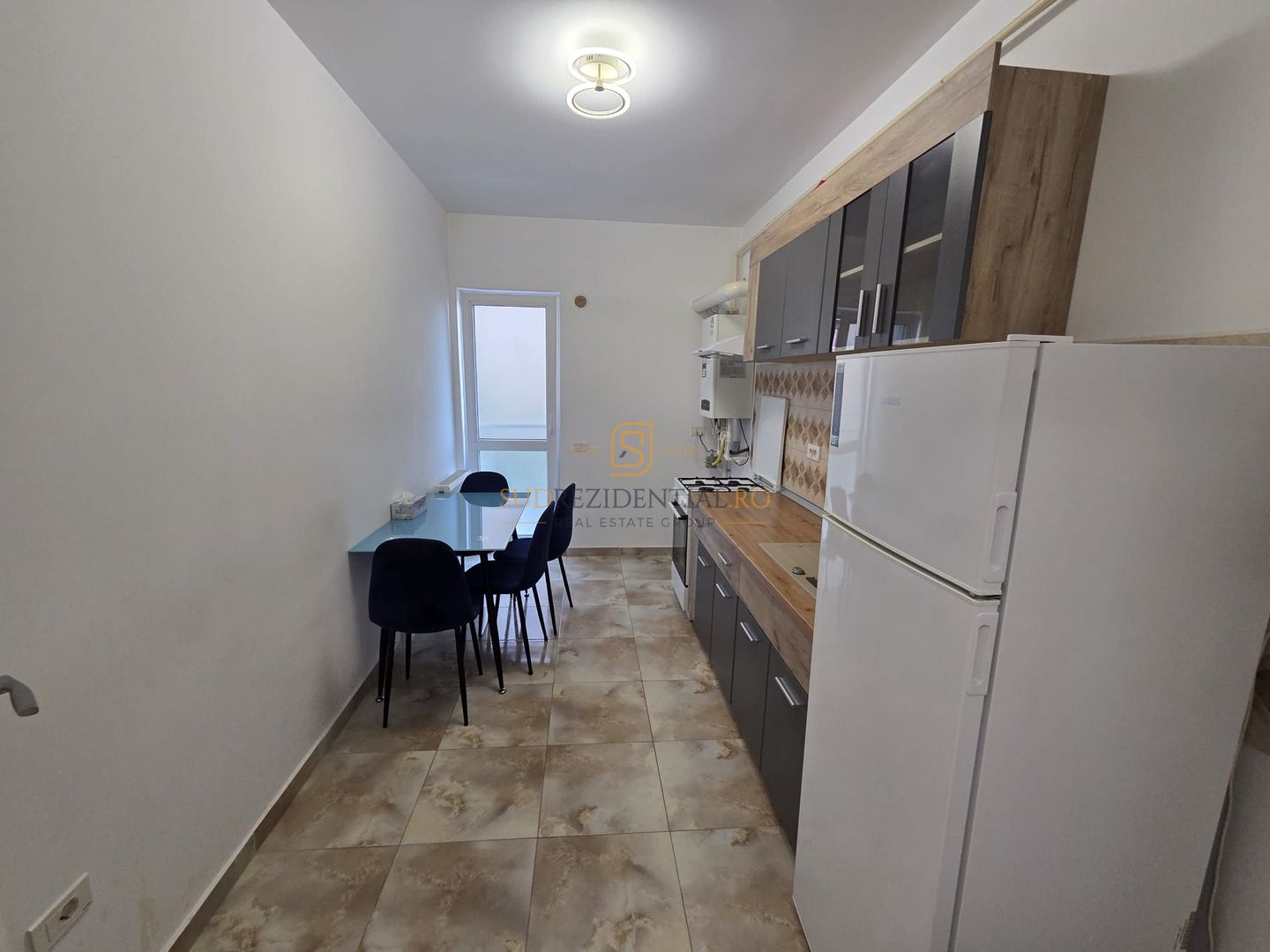 Apartament 2 camere de închiriat, The Grand Kristal Residence Sector 4 - Poză 9
