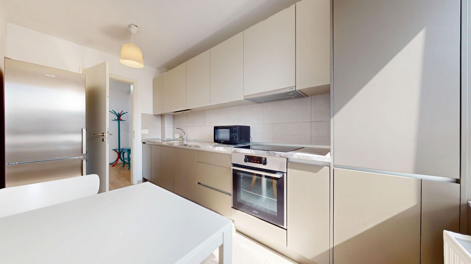 Coresi Urban Vibe | Apartament modern cu vedere directă la pietonală - Poză 21