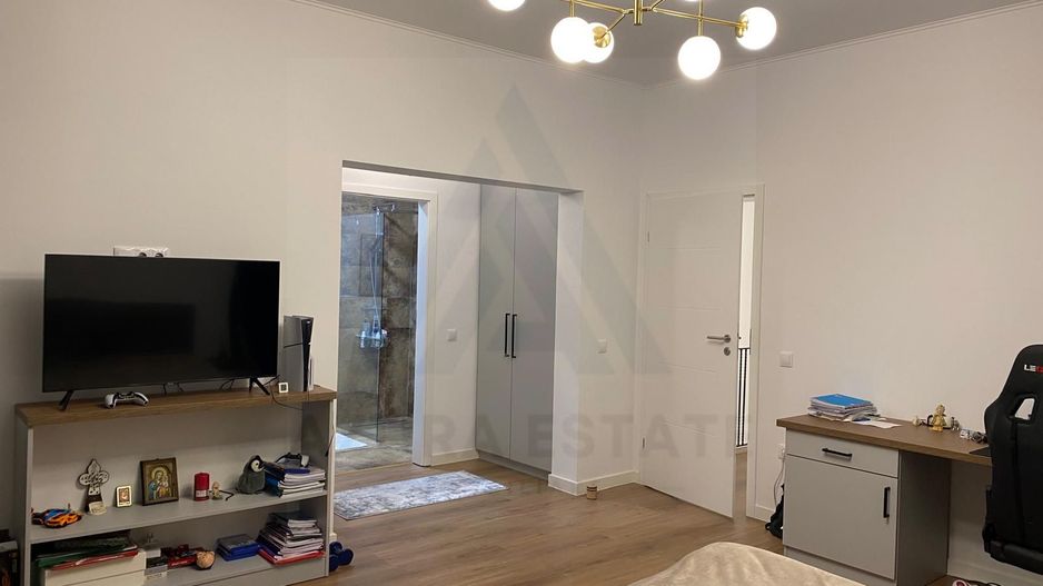 Casa ultrafinisata 199 mp utili garaj si teren 410 mp in Cisnadioara - Poză 10