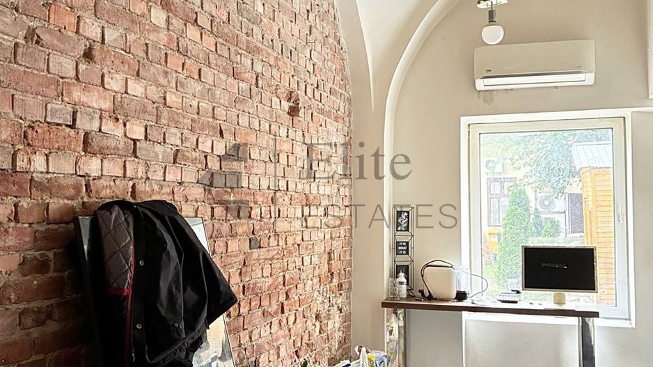 Apartament ultracentral in Pasajul Vulturul Negru din Oradea - Poză 10