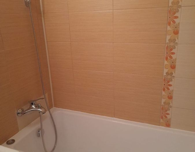 inchiriem apartament 3 camere dristor - Poză 10