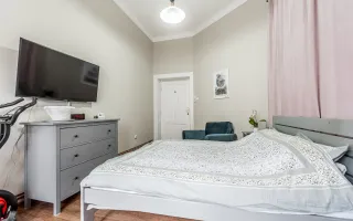 Apartament ultracentral cu 4 camere decomandat, etaj intermediar - Poză 12