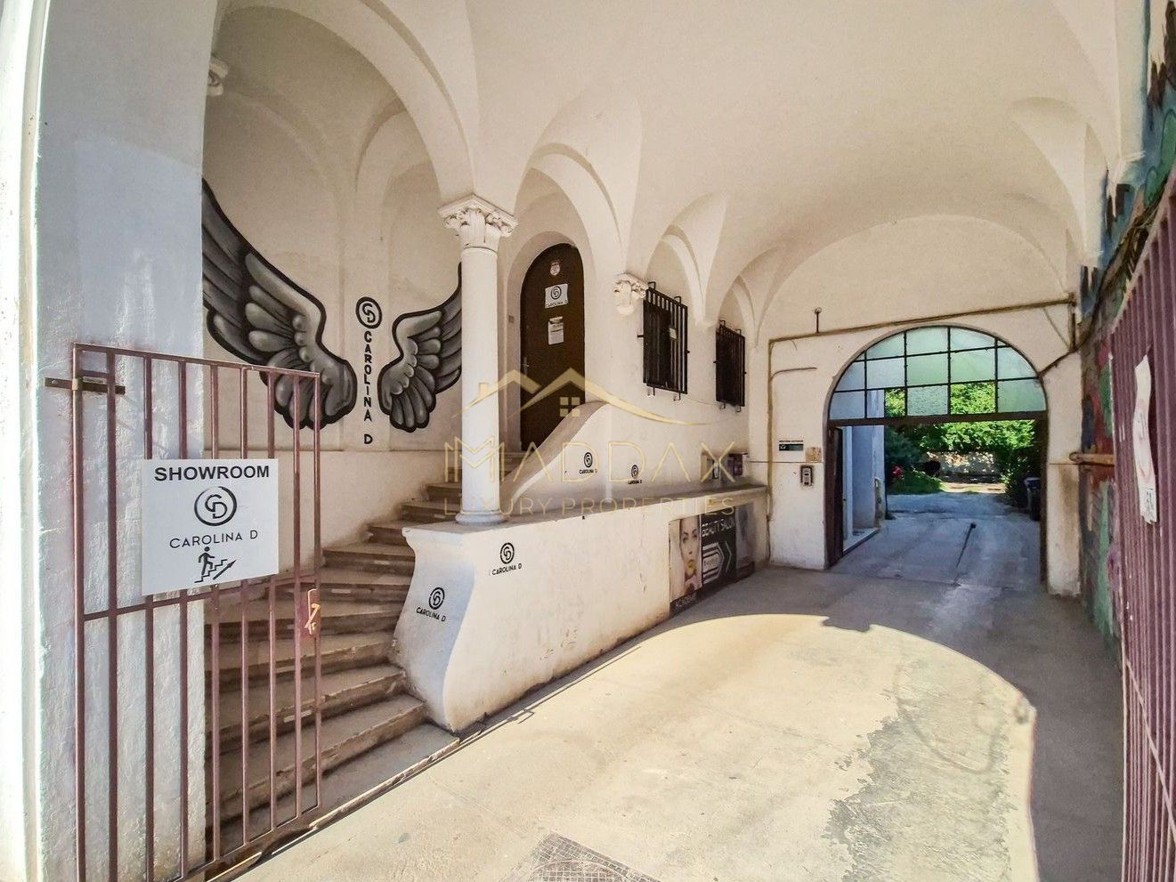 Apartament parter Piața Romană | 5 camere | Curte | 8 Locuri de Parcare - Poză 1