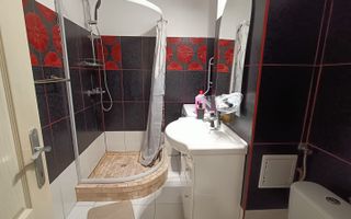 Apartament renovat și decomandat 2 camere | Zona Lunei - Poză 12