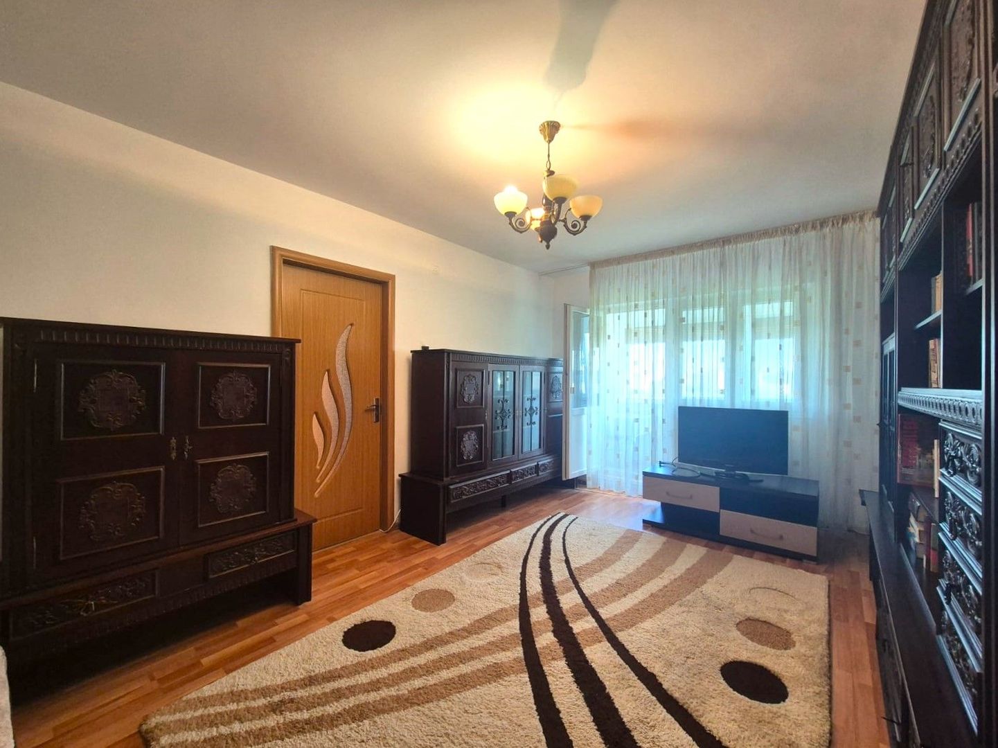 Centru Civic, apartament decomandat, ideal pentru un cuplu, pet friendly - Poză 9