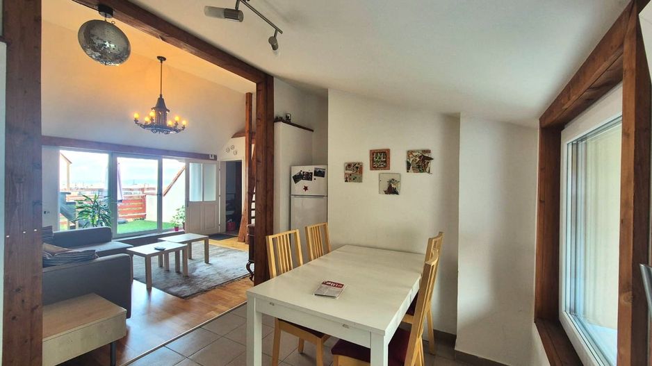 Apartament in casă, într-o zonă exclusivistă, priveliște deosebită. - Poză 11