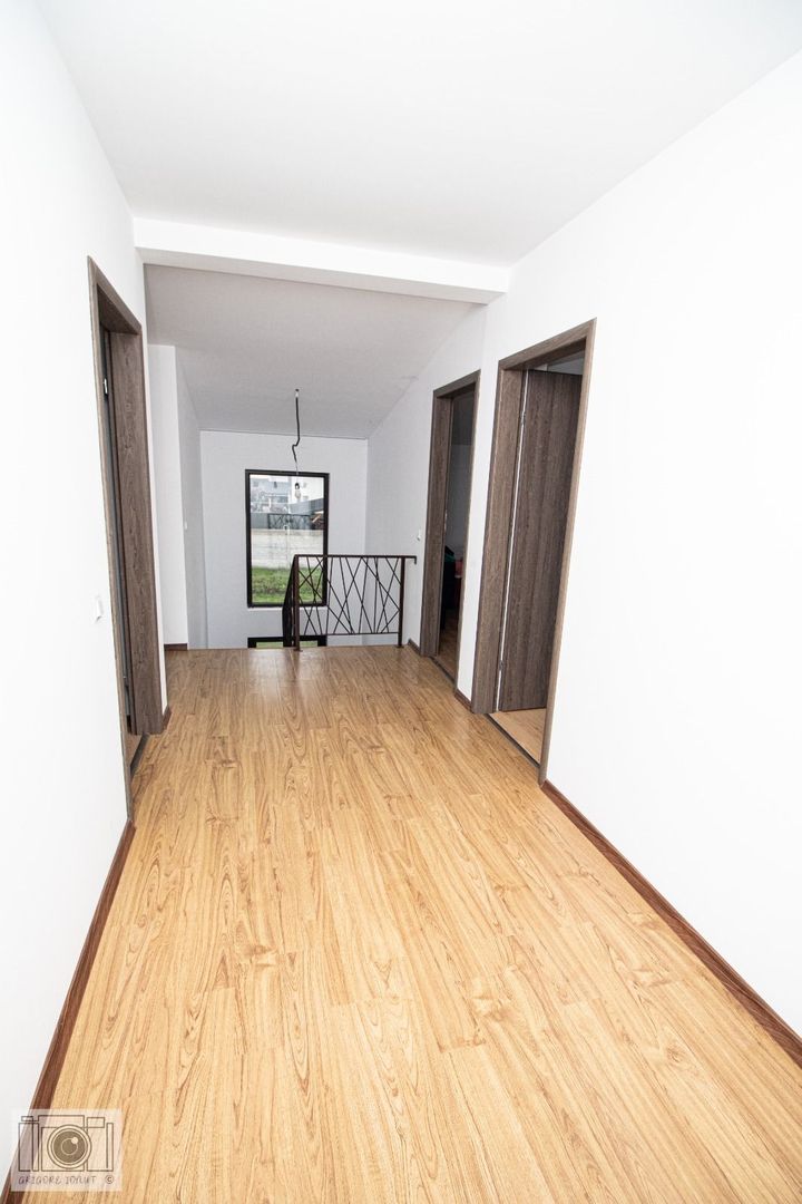 Soluție Locativă pentru Firme: Vilă cu Capacitate Mare în Ciorogarla - Poză 18