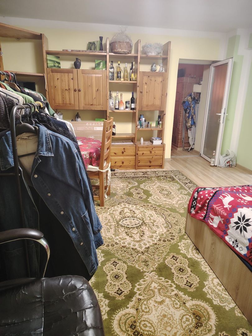 Casă cu 4 camere și teren generos de 2.370 mp – Deta, Strada 1 Mai - Poză 11