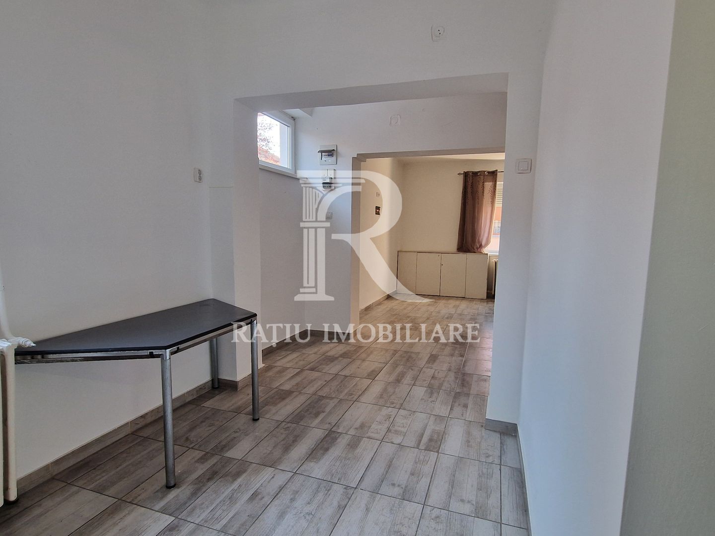 De inchiriat | Spațiu comercial central | Oradea. - Poză 9