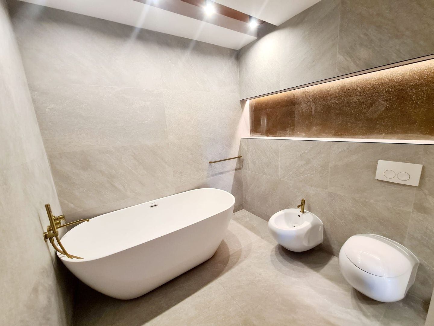 Penthouse 3 camere - Zona 1 Mai - Poză 6