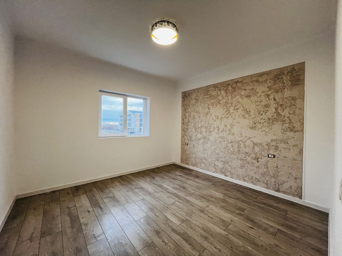 Apartament 3 camere I Bloc Nou I Torontalului - Poză 3