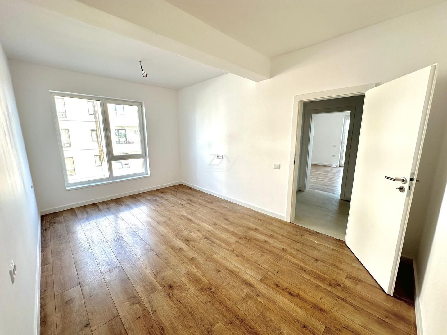 Ap pe 2 niveluri. Decomandat. 2 locuri de parcare. - Poză 8