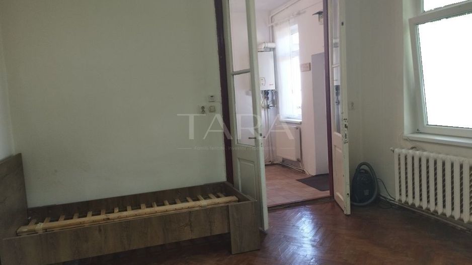 Apartament cu 1 Cameră și Curte – Gruia, Zonă de Case - Poză 3