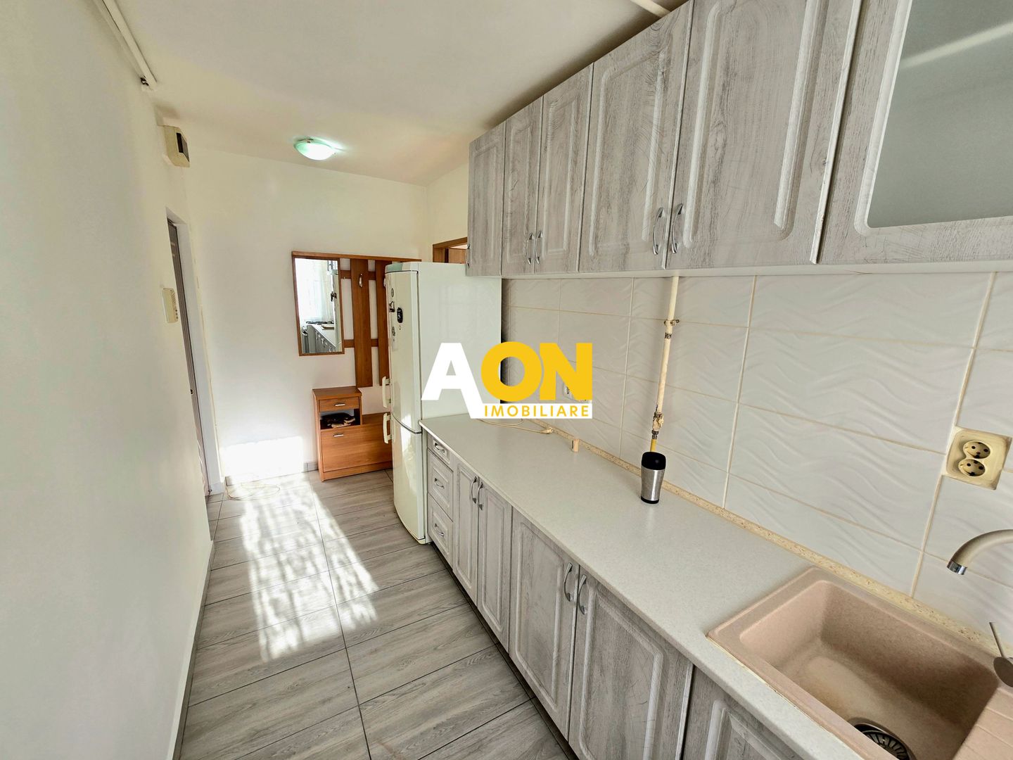 Apartament cu 3 Camere, Etaj Intermediar, Zona Bld. Transilvaniei - Poză 2