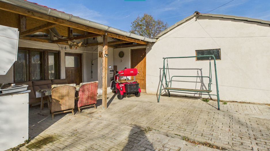 Casuță cu priveliște panoramică spre Cetatea Șiria - Poză 24