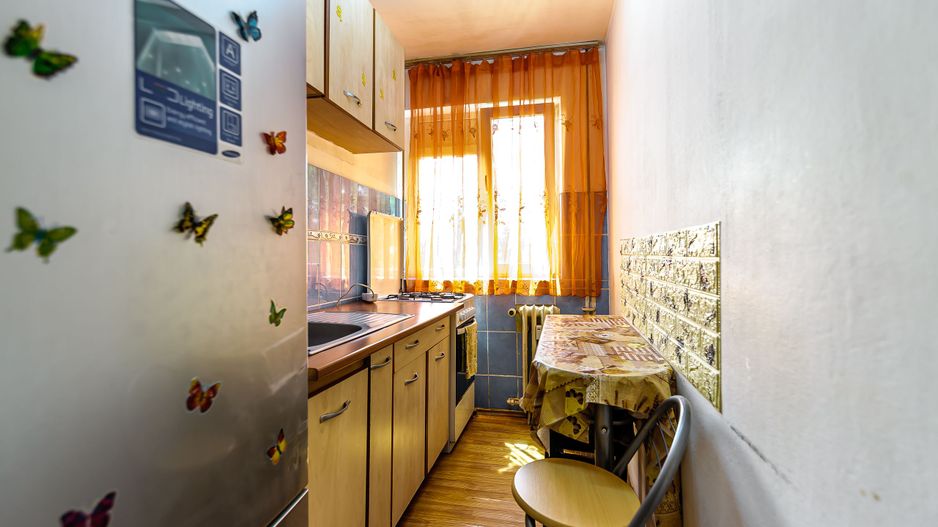 Apartament tip garsonieră, decomandat - Poză 4
