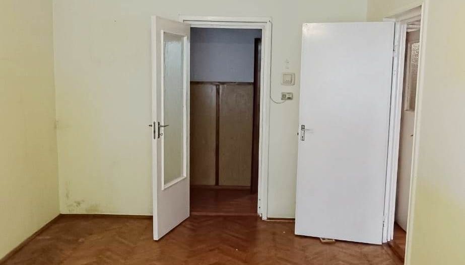 Apartament circular in cartierul astra - Poză 2