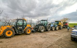 Vanzare ferma agricola Negru Voda - Constanta cu 240 hectare teren si utilaje - Poză 5