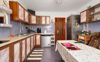 3 camere, 3 balcoane, etaj 3 - Poză 10