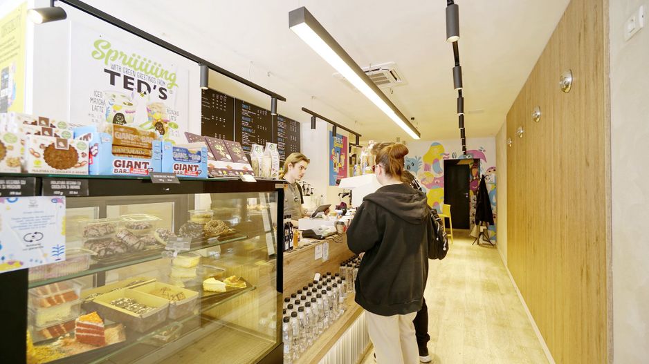 Spatiul comercial Piata Romana ,la coloane - Poză 9