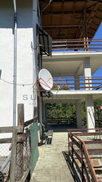 Vila de vanzare, teren 3100 mp, 7 camere, 6 grupuri sanitare, 3 CT, an 1997 - Poză 4