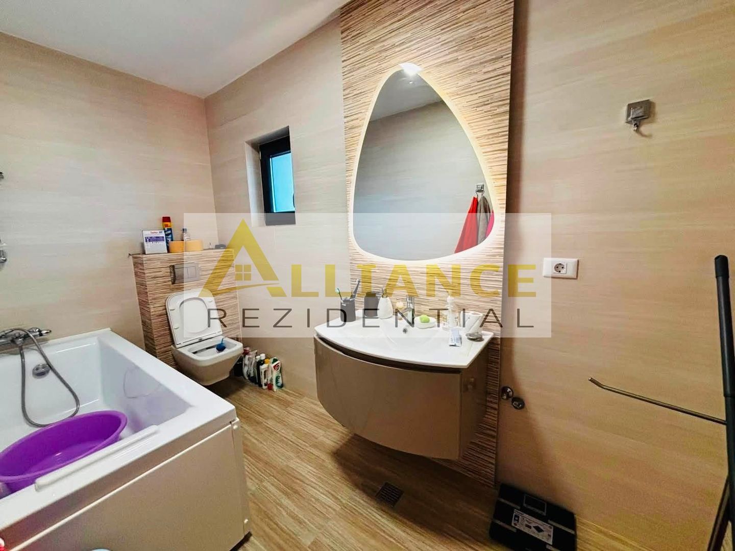 Casă individuală de vânzare în Comuna Berceni, județul Ilfov, complet - Poză 12