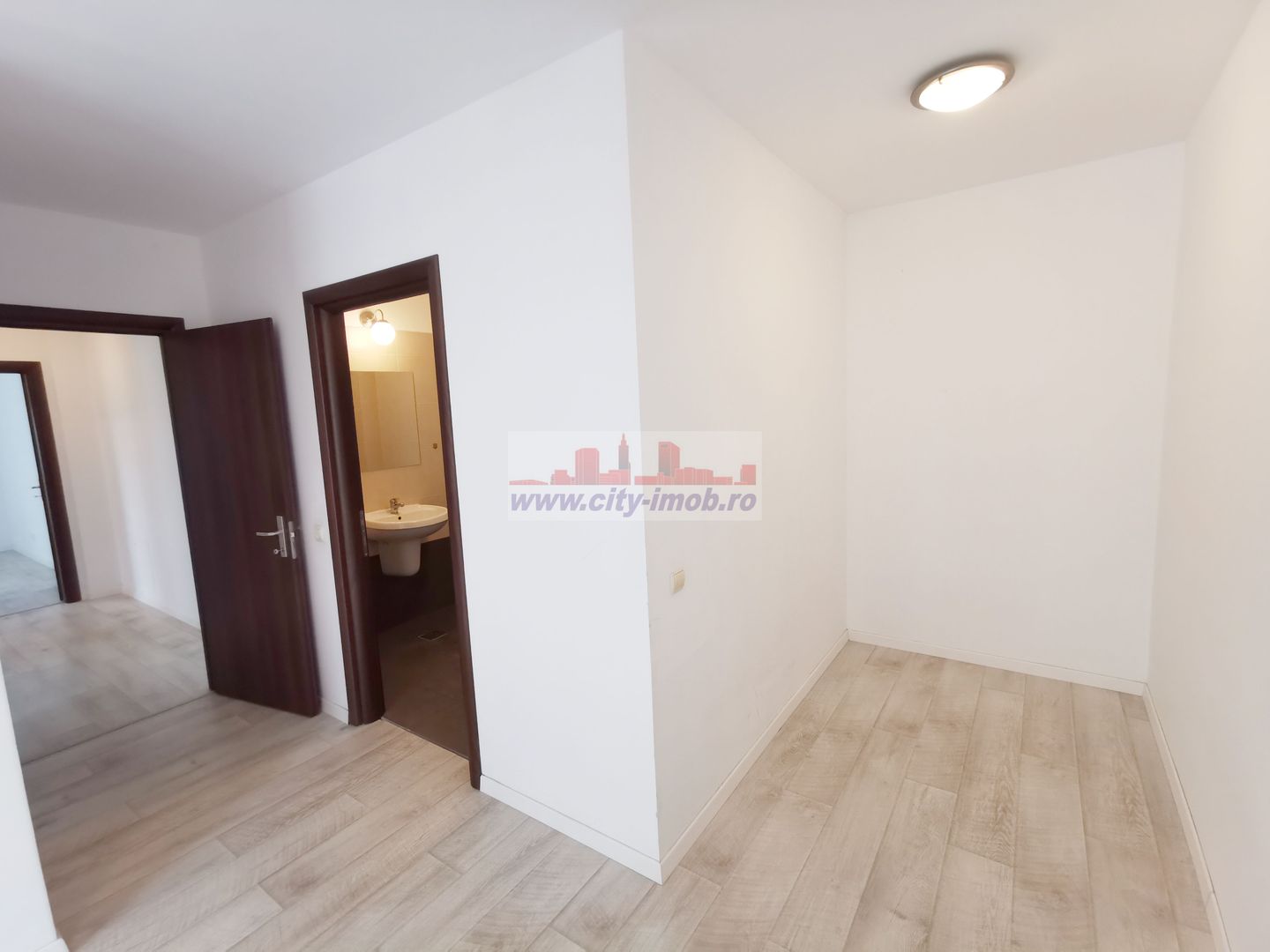 Vanzare Apartament 4 camere Baneasa - Poză 33