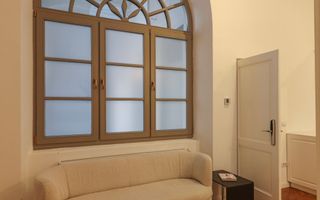 Apartament deosebit cu 4 camere in centrul orasului Cluj Napoca - Poză 7