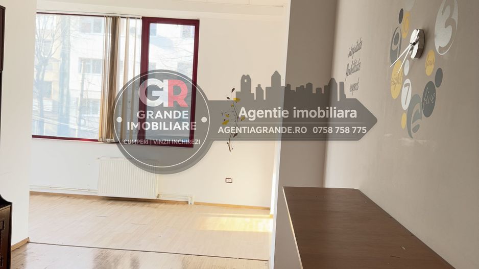 Spatiu comercial central de vanzare 750 mp / inchiriere in Tulcea - Poză 4