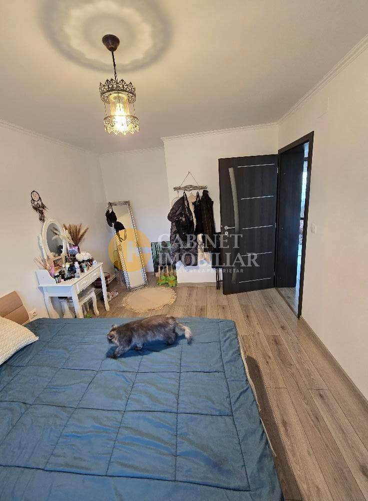 Casa tip duplex - constructie proprie - la asfalt - Poză 3