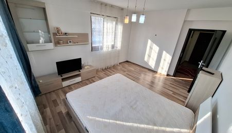 Liber apartament 1 camera, Nicolina, 2 minute de Belvedere, mobilat