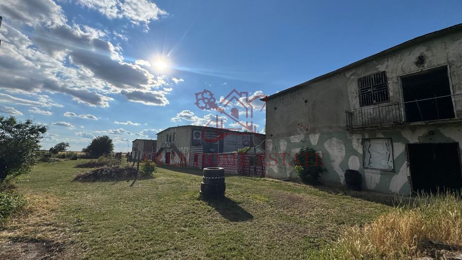 Platformă industrială cu acces E671 | 39.726 mp teren - Poză 1