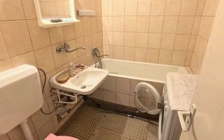 Apartament 2 camere, cartierul Aleea Carpați, zona Darina - Poză 8
