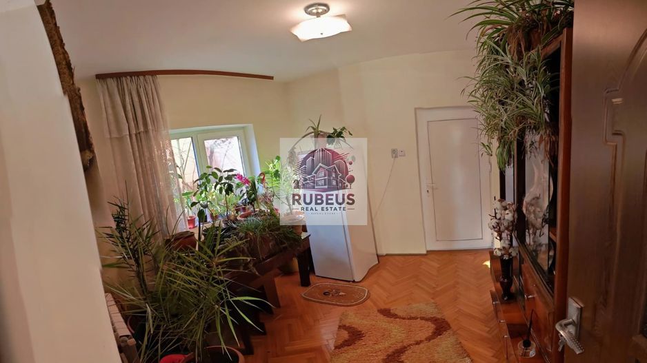 Casa cu personalitate in Calomfirescu – spatiu, liniste si teren gener - Poză 19